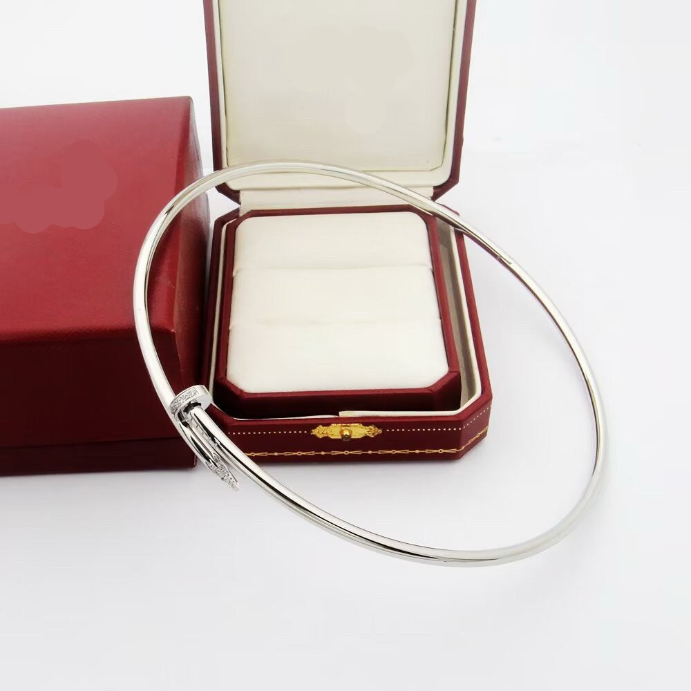 ¡®Veyra Jewelry¡¯Juste un Clou Diamond Collar