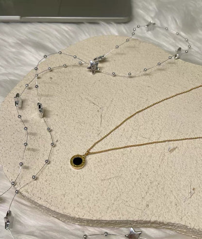 [Veyra Jewelry] T  Round Double-Sided Mother-of-Pearl Necklace