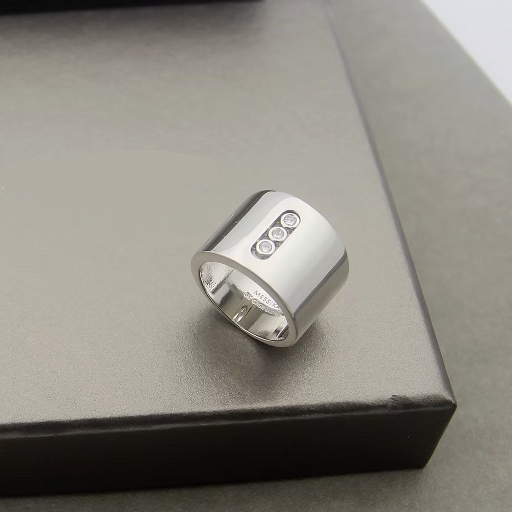 [Veyra Jewelry] Move Wide 3 Moving Diamonds Wide Band Ring