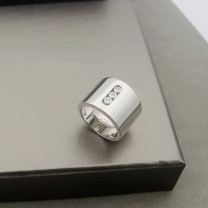 [Veyra Jewelry] Move Wide 3 Moving Diamonds Wide Band Ring
