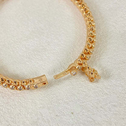 ¡®Veyra Jewelry¡¯CLASH Studded Diamond Bracelet