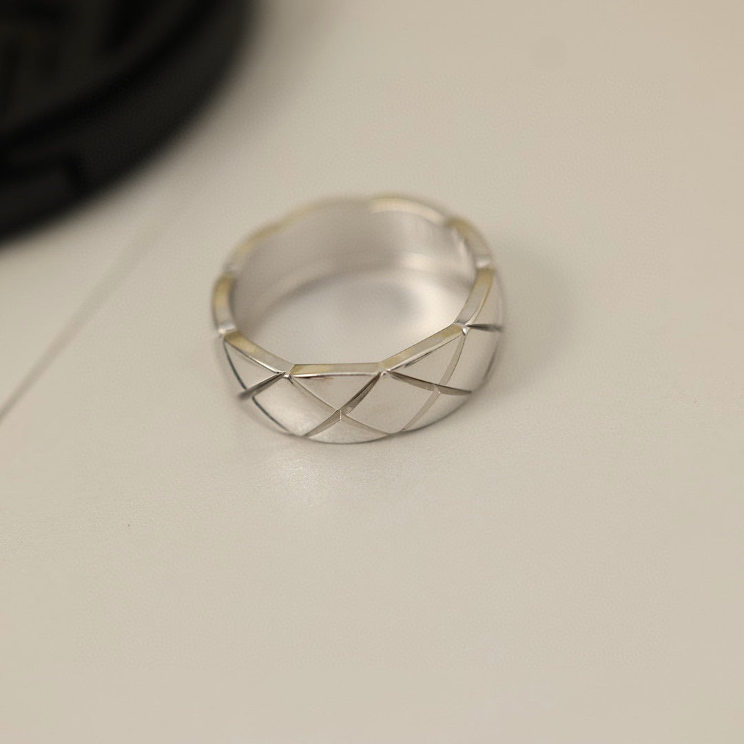 ¡®Veyra Jewelry¡¯Quilted pattern ring, diamond‑free