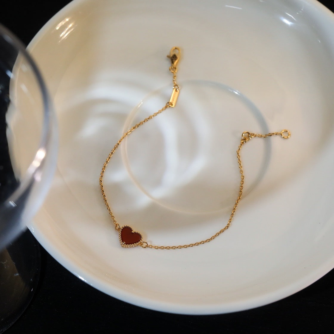 ¡®Veyra Jewelry¡¯Sweet Alhambra Mini Carnelian Heart Bracelet