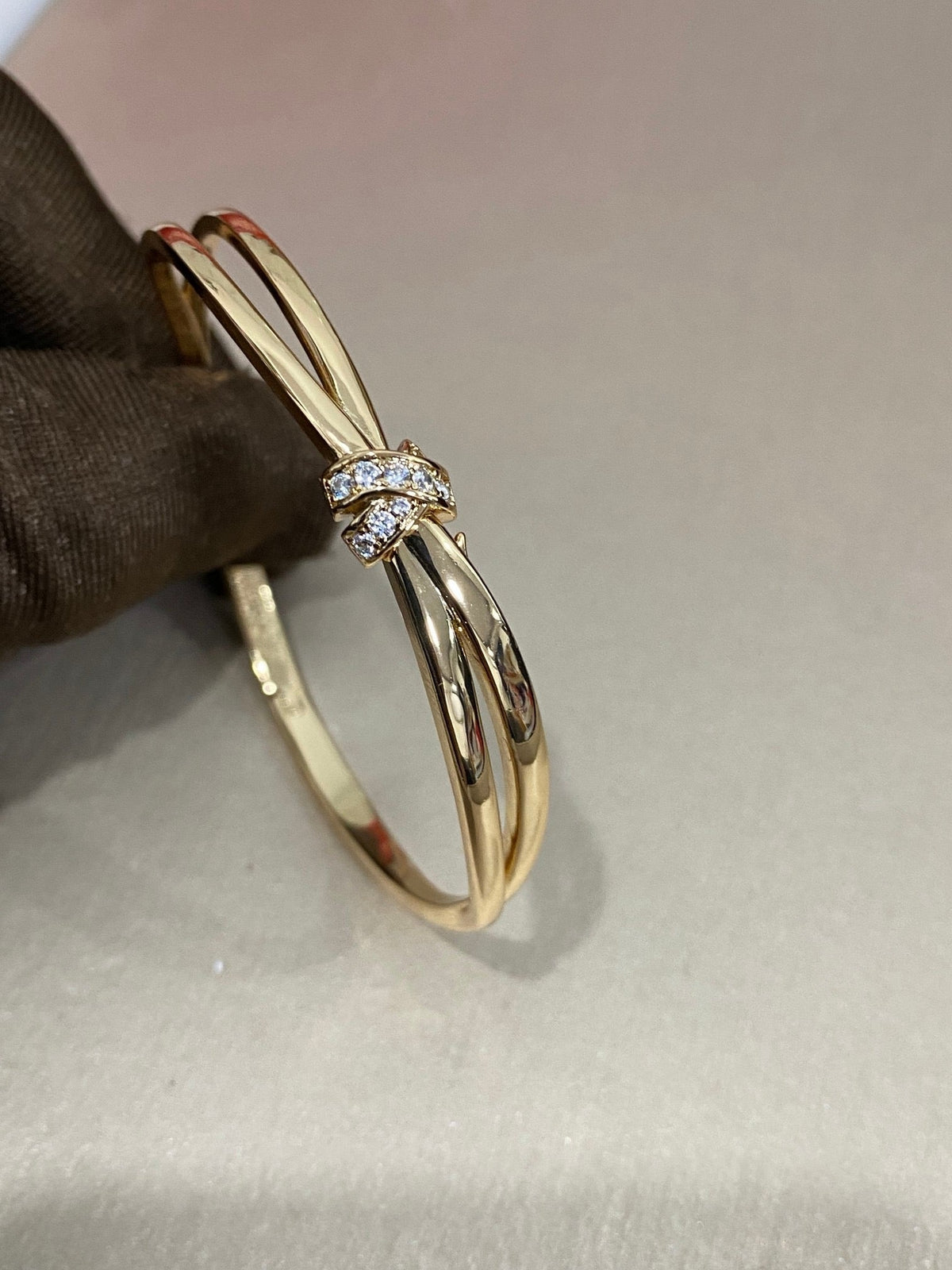 ¡®Veyra Jewelry¡¯Liens Séduction Bracelet | Diamond Twisted Knot Bangle