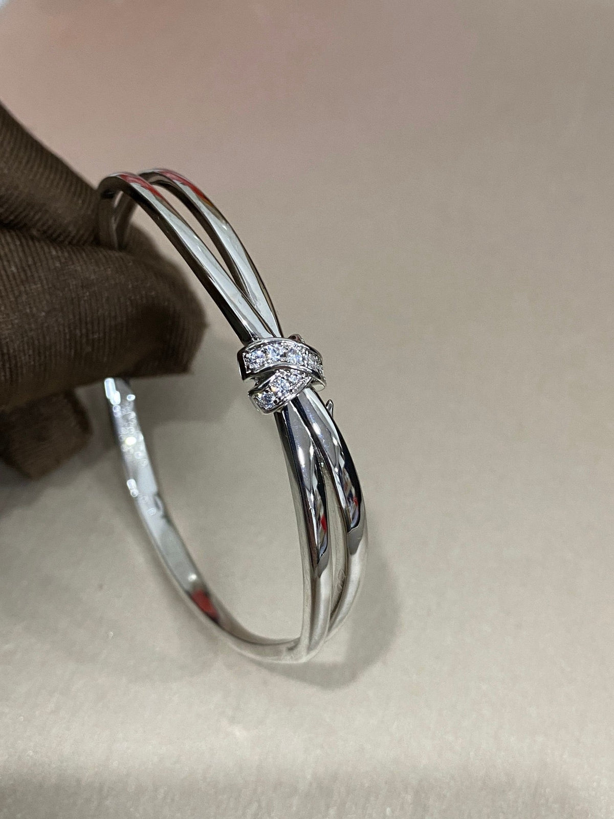 ¡®Veyra Jewelry¡¯Liens Séduction Bracelet | Diamond Twisted Knot Bangle