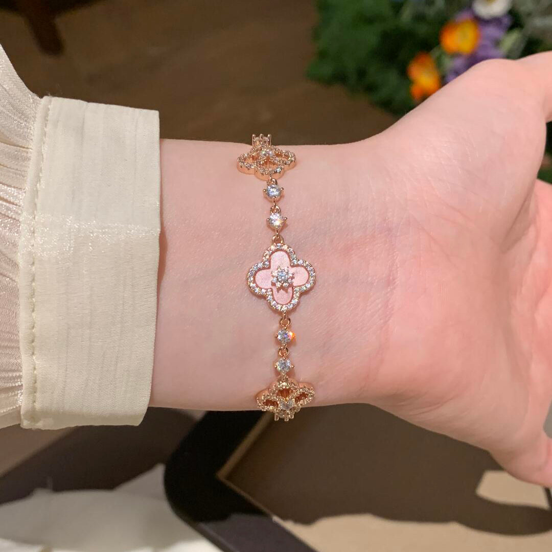 ¡®Veyra Jewelry¡¯CLOVER 5 MOTIF PINK BLUE RED WHITE BRACELET
