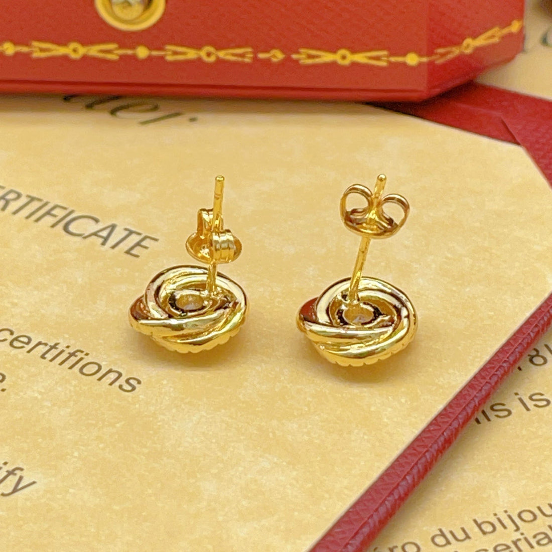 ¡®Veyra Jewelry¡¯Love Knot Stud Earrings