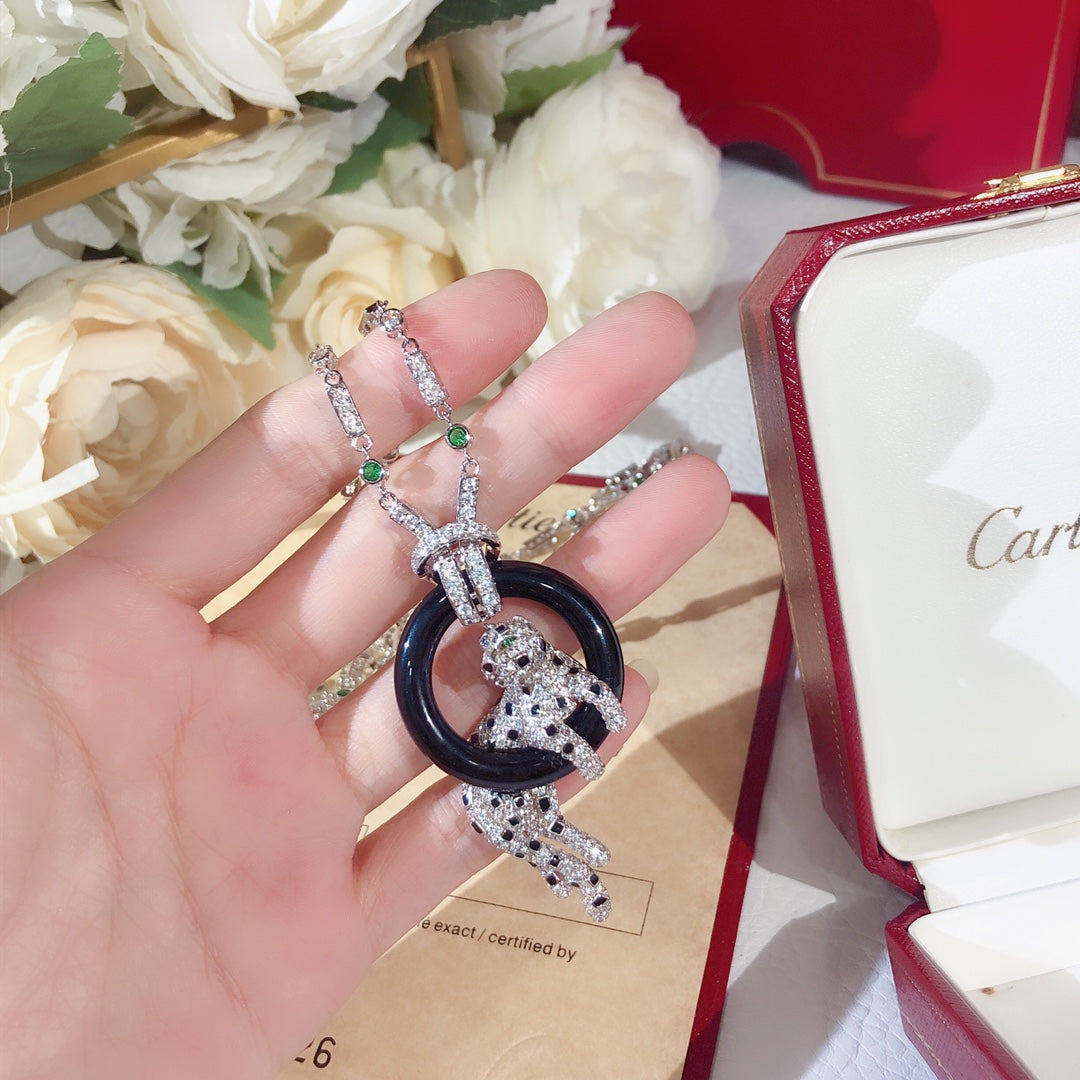 ¡®Veyra Jewelry¡¯Pave Panther Circle Pendant Necklace