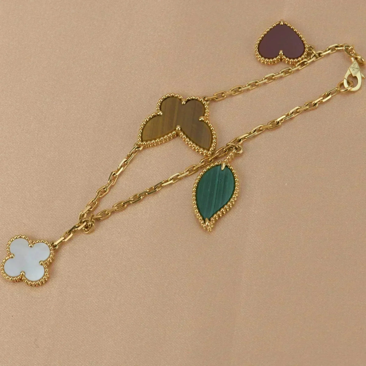 ¡®Veyra Jewelry¡¯LUCKY SPRING 5 MOTIF GOLD BRACELET