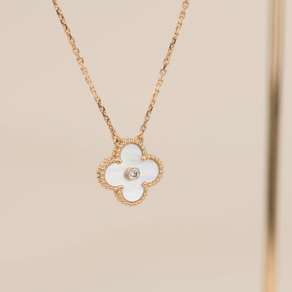 ¡®Veyra Jewelry¡¯CLOVER 15MM DIAMOND WHITE FRITILLARIA NECKLACE