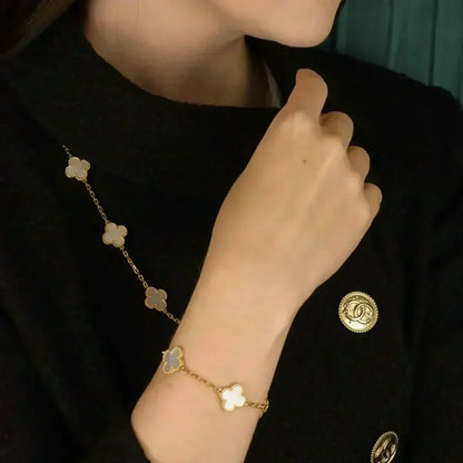 [Veyra Jewelry]New CLOVER WHITE PEARL MOP 5 MOTIF BRACELET COLLECTION