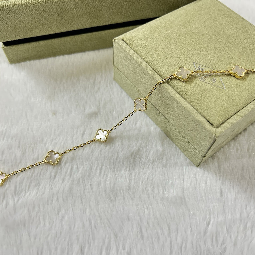 [¡®Veyra Jewelry¡¯]CLOVER 6 MOTIF WHITE MOP BRACELET