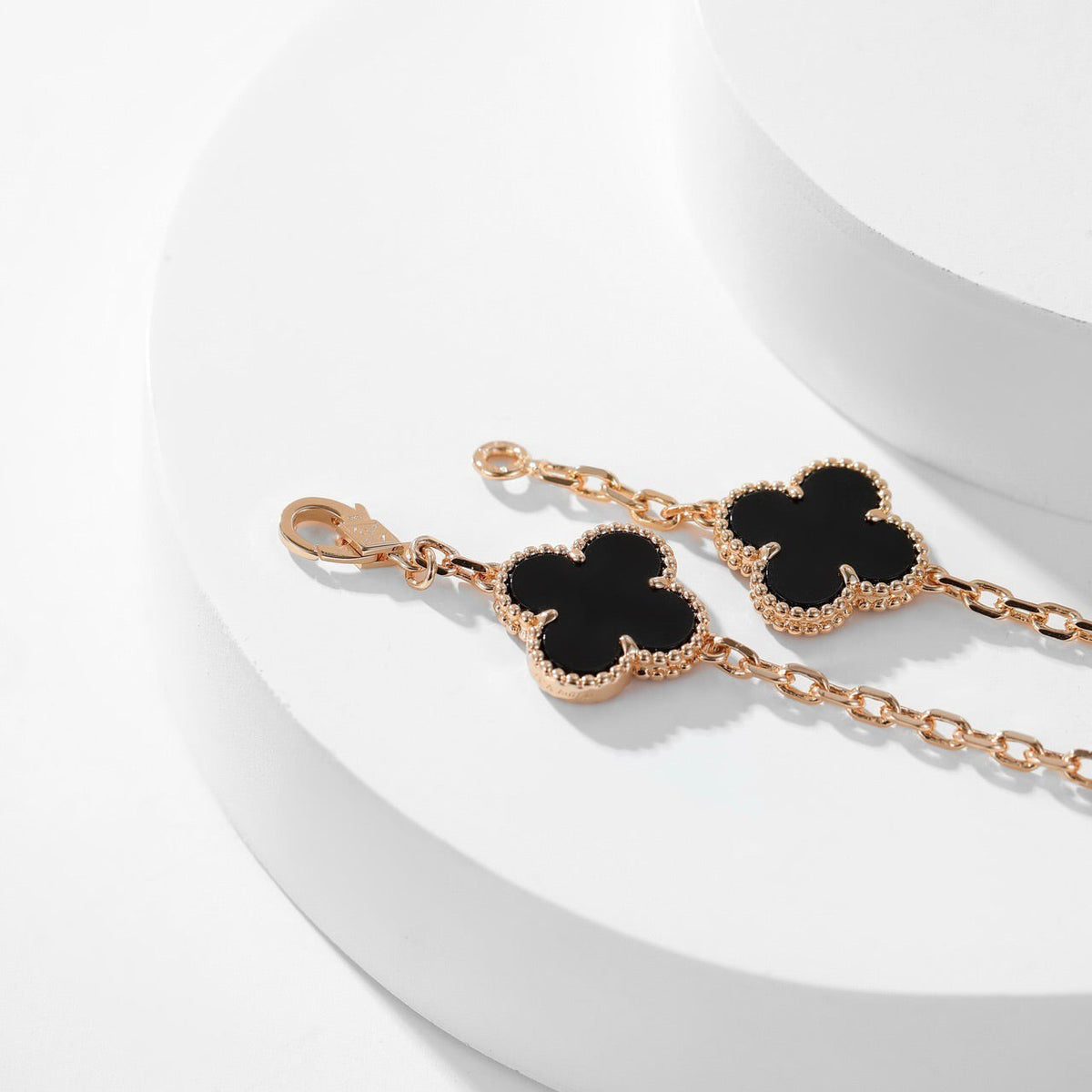 ¡®Veyra Jewelry¡¯CLOVER 10 MOTIFS ONYX NECKLACE