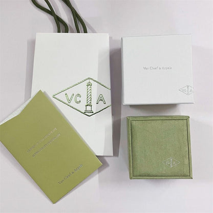 ¡®Veyra Jewelry¡¯VA CLOVER BRACELET NECKLACE RING BOX GIFT BAG