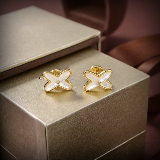 ¡®Veyra Jewelry¡¯JEUX DE WHITE MOP GOLD DIAMOND EARRINGS