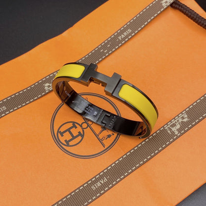 ¡®Veyra Jewelry¡¯CLIC HM SO BLACK YELLOW BRACELET