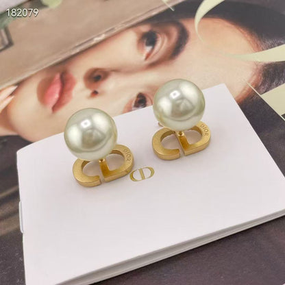 [Veyra Jewelry]CD Honeycomb Pearl Stud Earrings