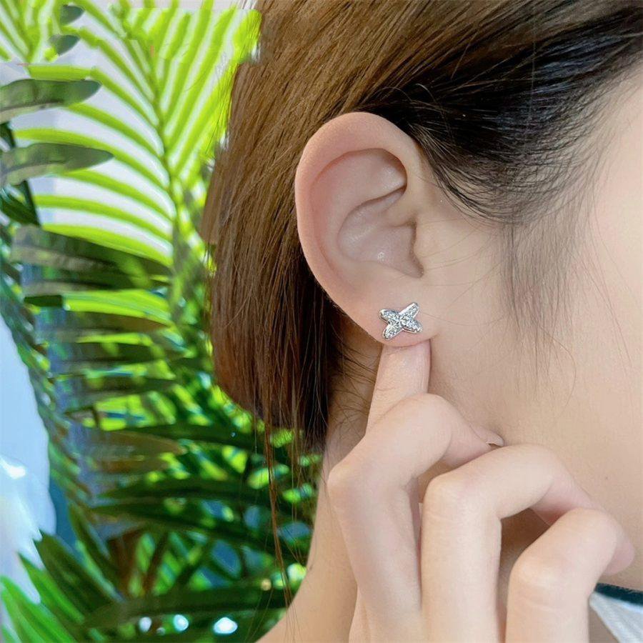 ¡®Veyra Jewelry¡¯JEUX DE SILVER DIAMOND EARRINGS
