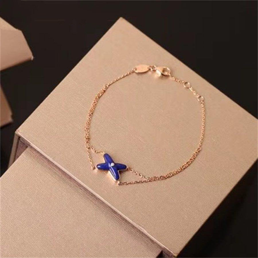 ¡®Veyra Jewelry¡¯Hollow Design Four-Leaf Clover Flower Shape Ring