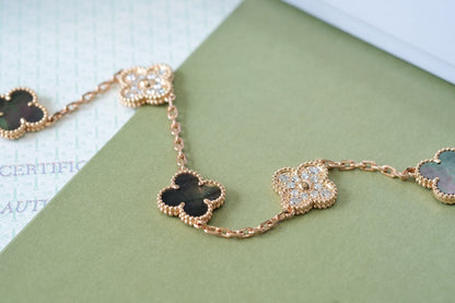 [Veyra Jewelry]New CLOVER 5 MOTIF GRAY MOP BRACELET COLLECTION