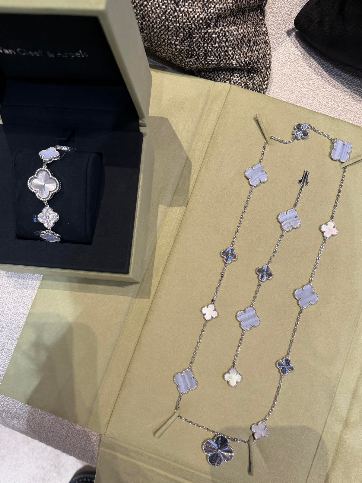 [¡®Veyra Jewelry¡¯] 25 NEW CLOVER 15 MOTIFS PURPLE CHALCEDONY