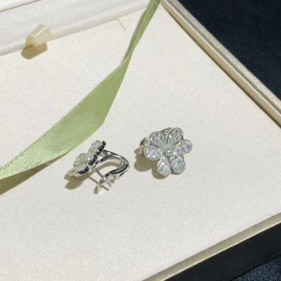 ¡®Veyra Jewelry¡¯FRIVOLE SILVER FLOWER DIAMOND EARRINGS