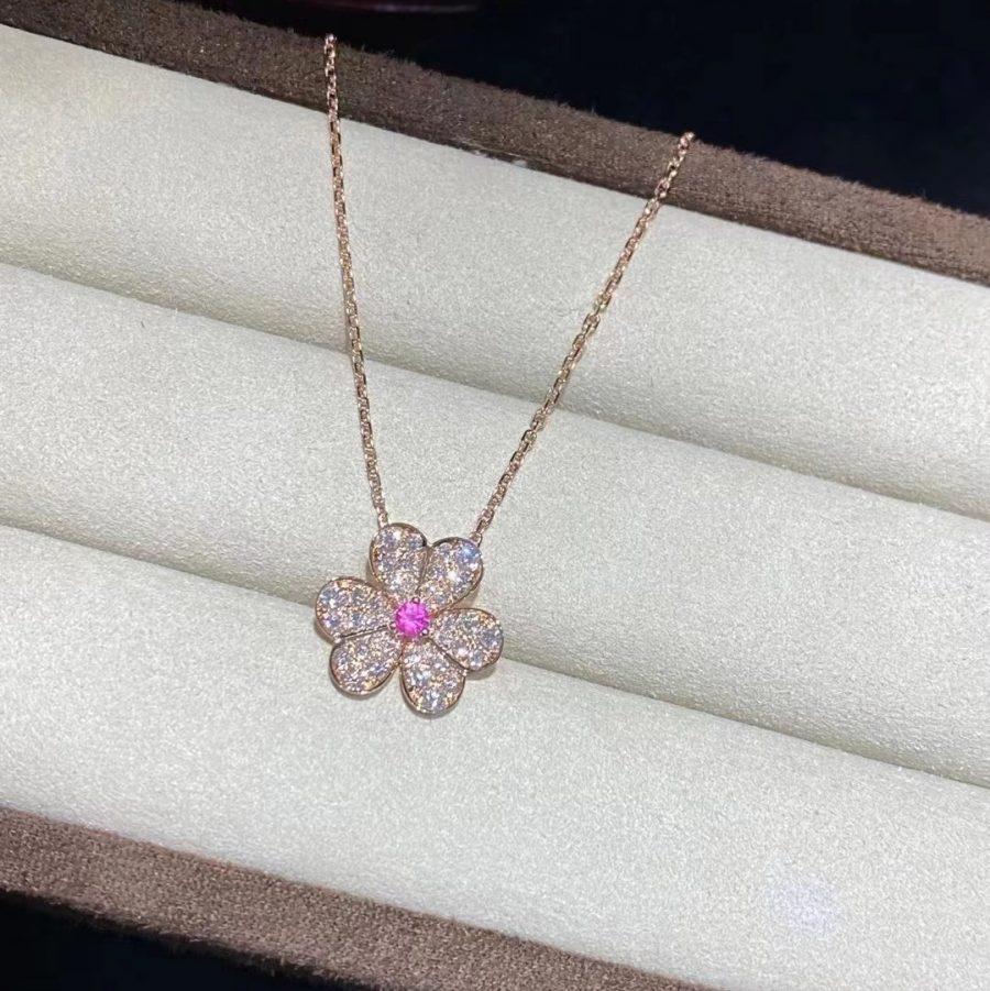 ¡®Veyra Jewelry¡¯FRIVOLE ROSE GOLD FLOWER DIAMOND NECKLACE