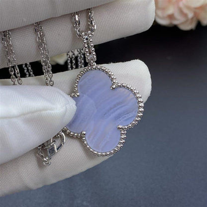¡®Veyra Jewelry¡¯CLOVER SILVER CHALCEDONY BIG CLOVER NECKLACE