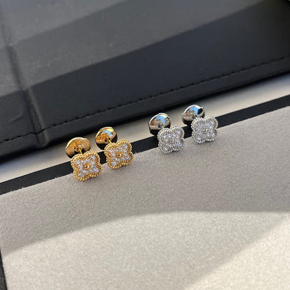 ¡®Veyra Jewelry¡¯CLOVER MINI DIAMOND STUD EARRINGS